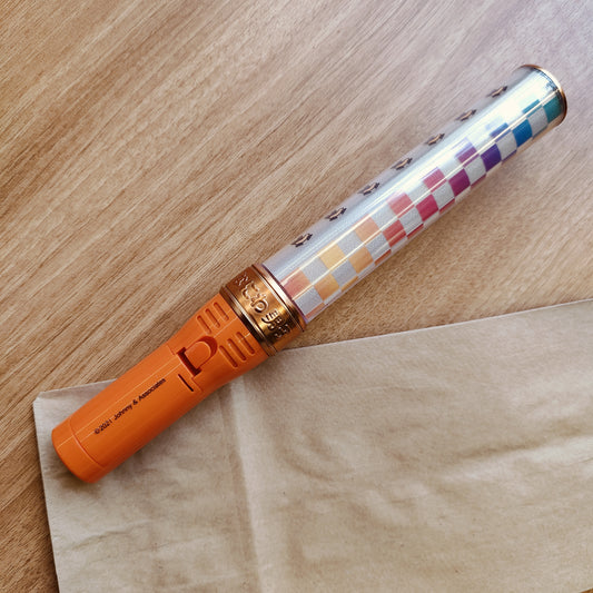 Naniwa Danshi Replaceable-Barrel Penlight